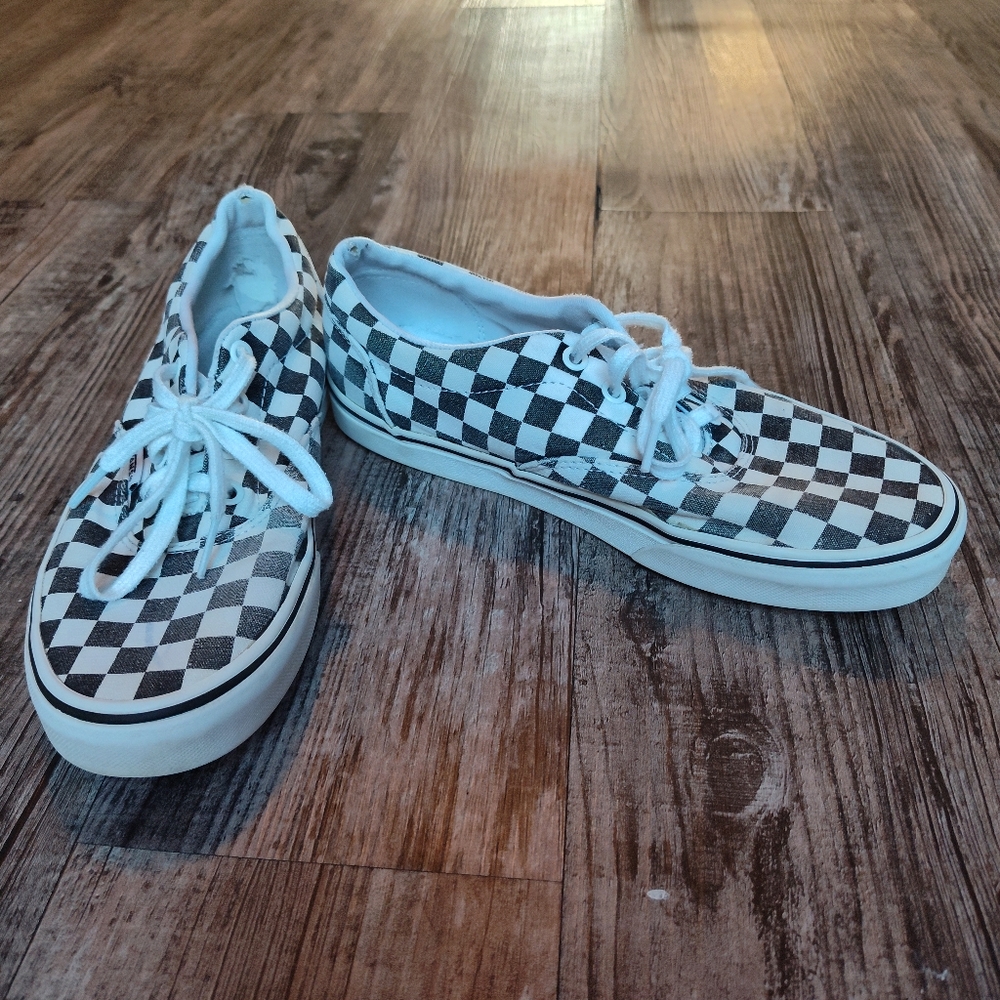 Van checkerboard women's 8.5